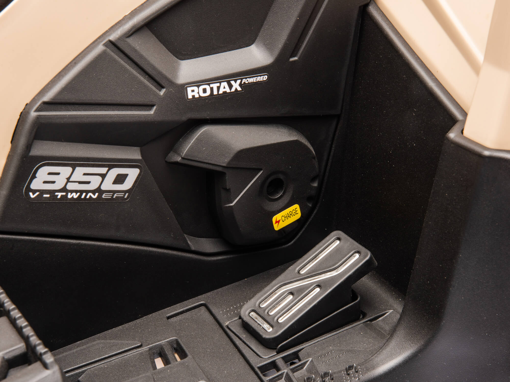 Moderno Kids Can-Am Outlander 24V 4WD Kids Ride-On ATV Quad | Desert Tan