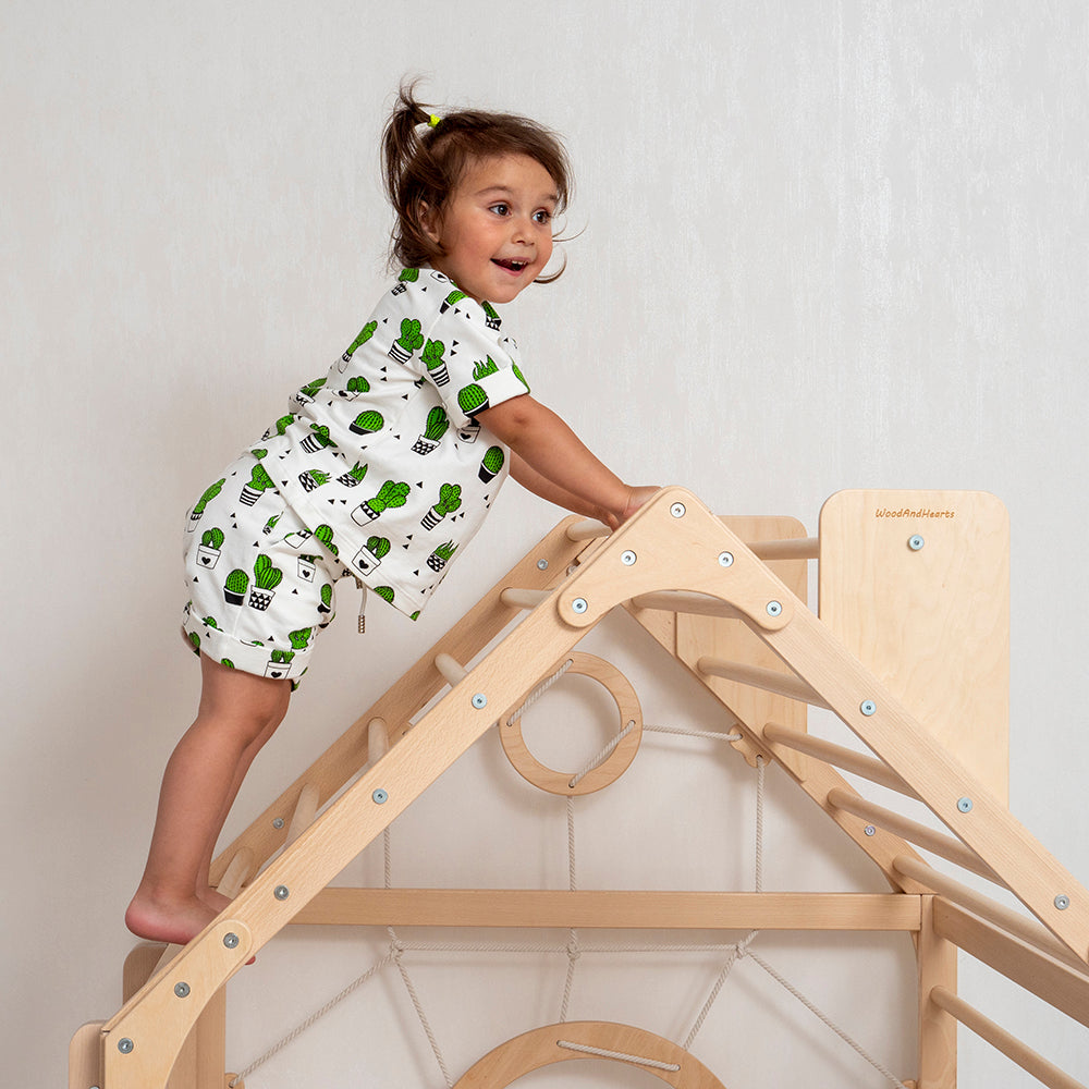 Moderno Kids Kids Wooden Climbing Playhouse